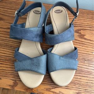 Dr. Scholl’s Grace Wedge Sandal